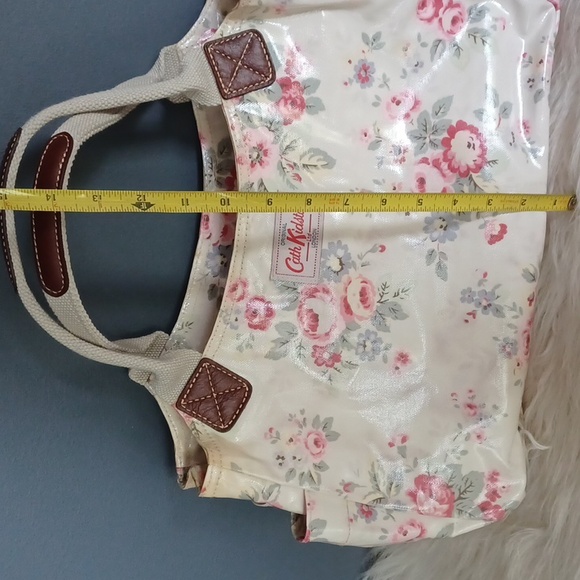 Cath Kidston Romantic Satchel - Picture 7 of 16